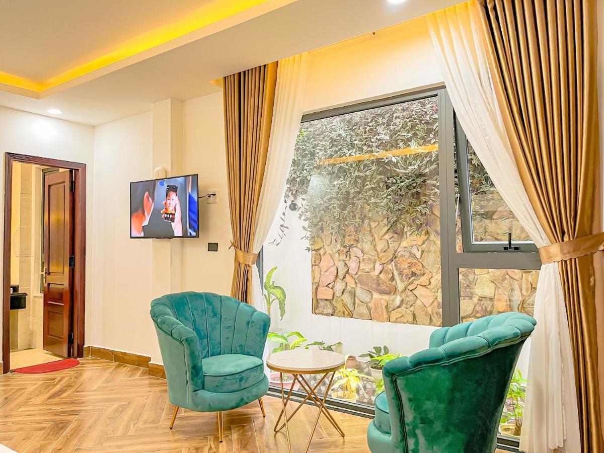 Crown Dalat Hotel Exterior photo